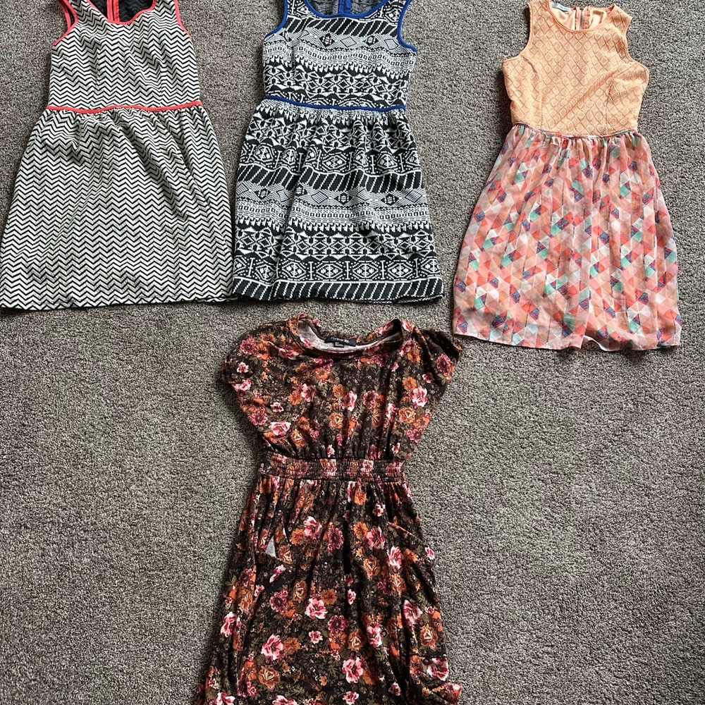 Women’s Floral and Geometric Dress Lot